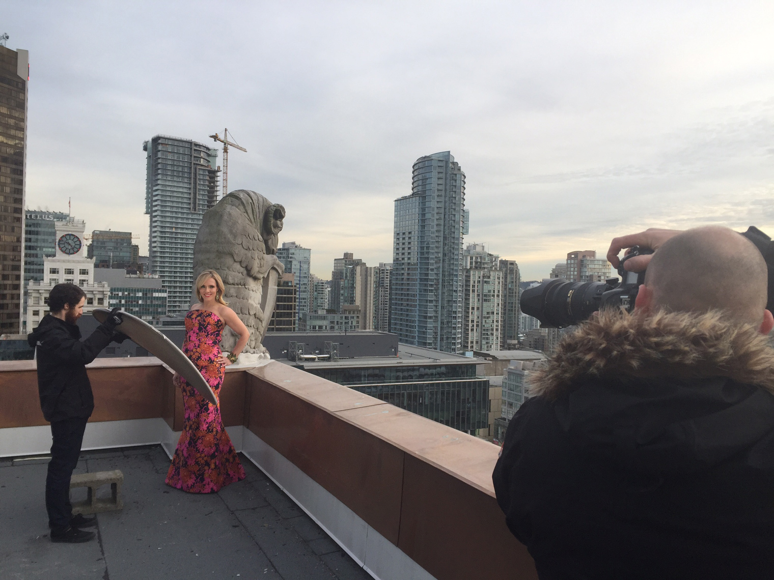 2017-Vancouver-BTS-Photographer-ErichSaide-Behindthescenes-Rooftop-Portrait