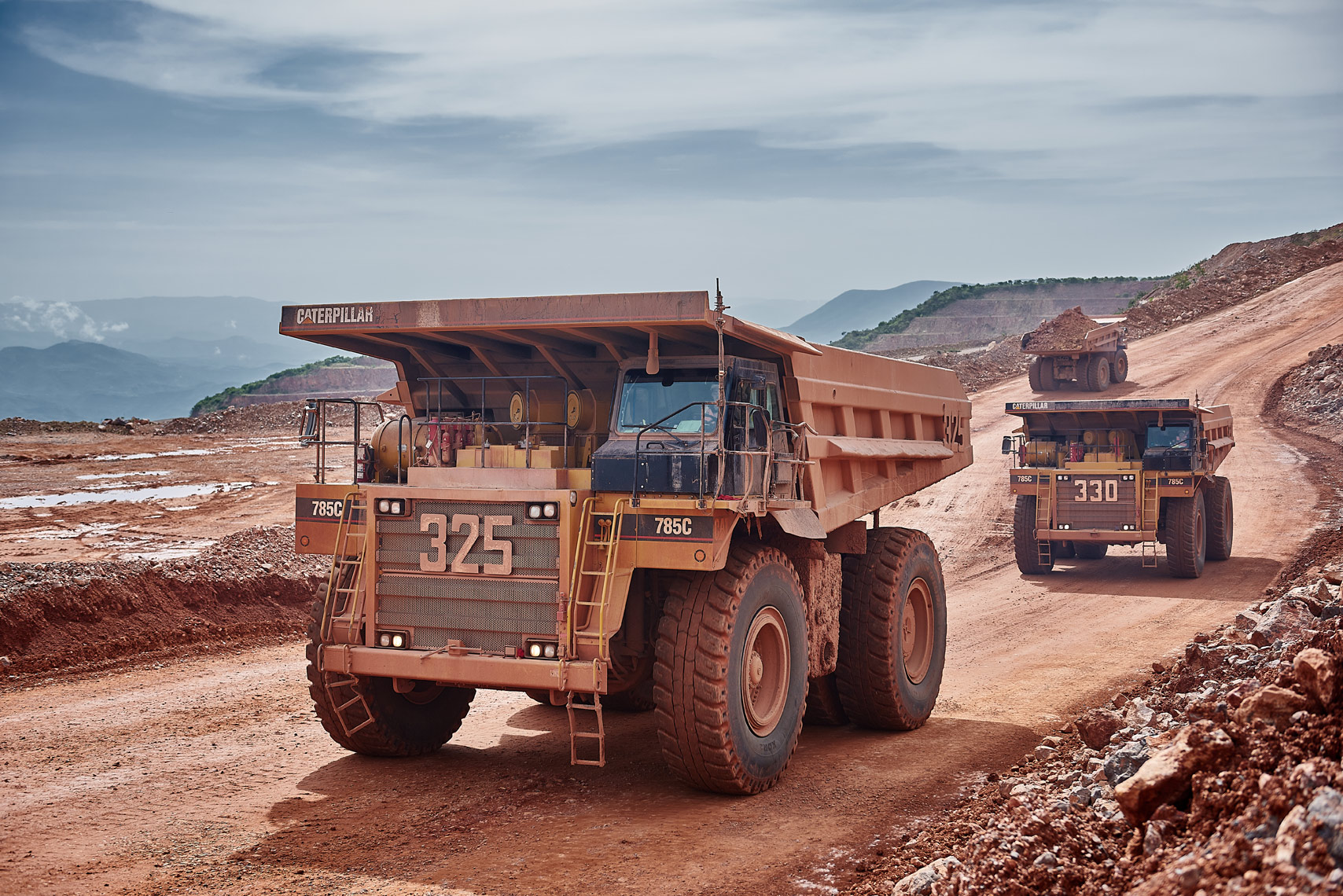 2017-Vancouver-Corporate-Photographer-ErichSaide-Mining-Leagold-Truck-Loaded