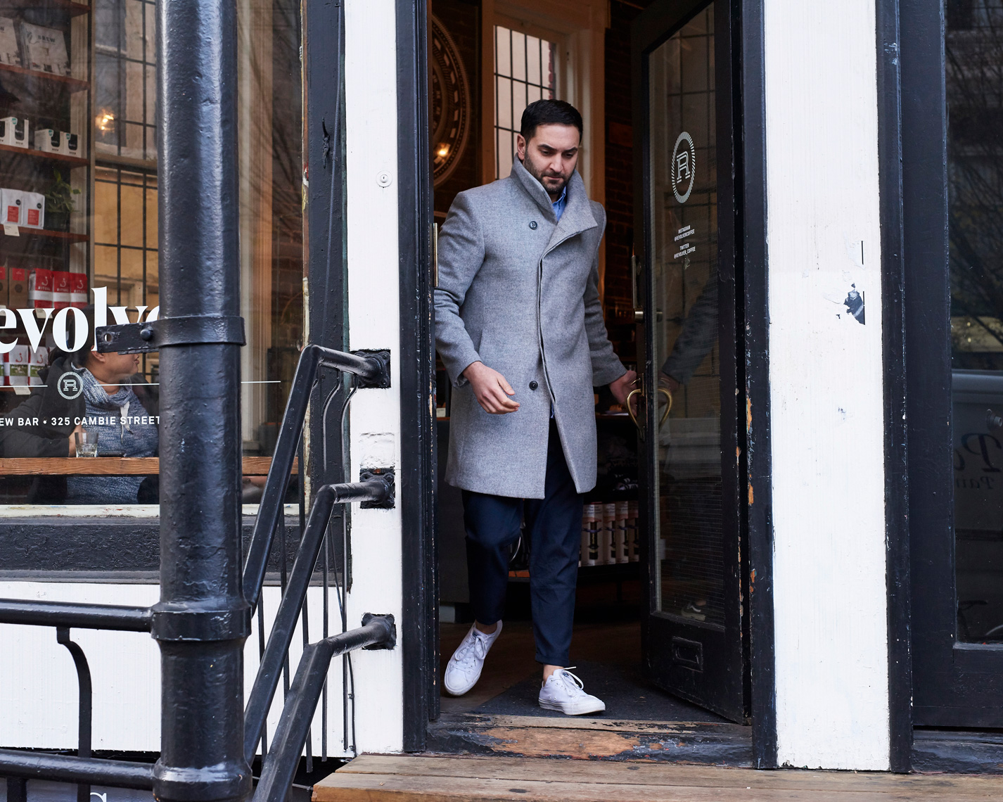 2017-Vancouver-Lifestyle-Photographer-ErichSaide-ShafinDiamond-Gastown