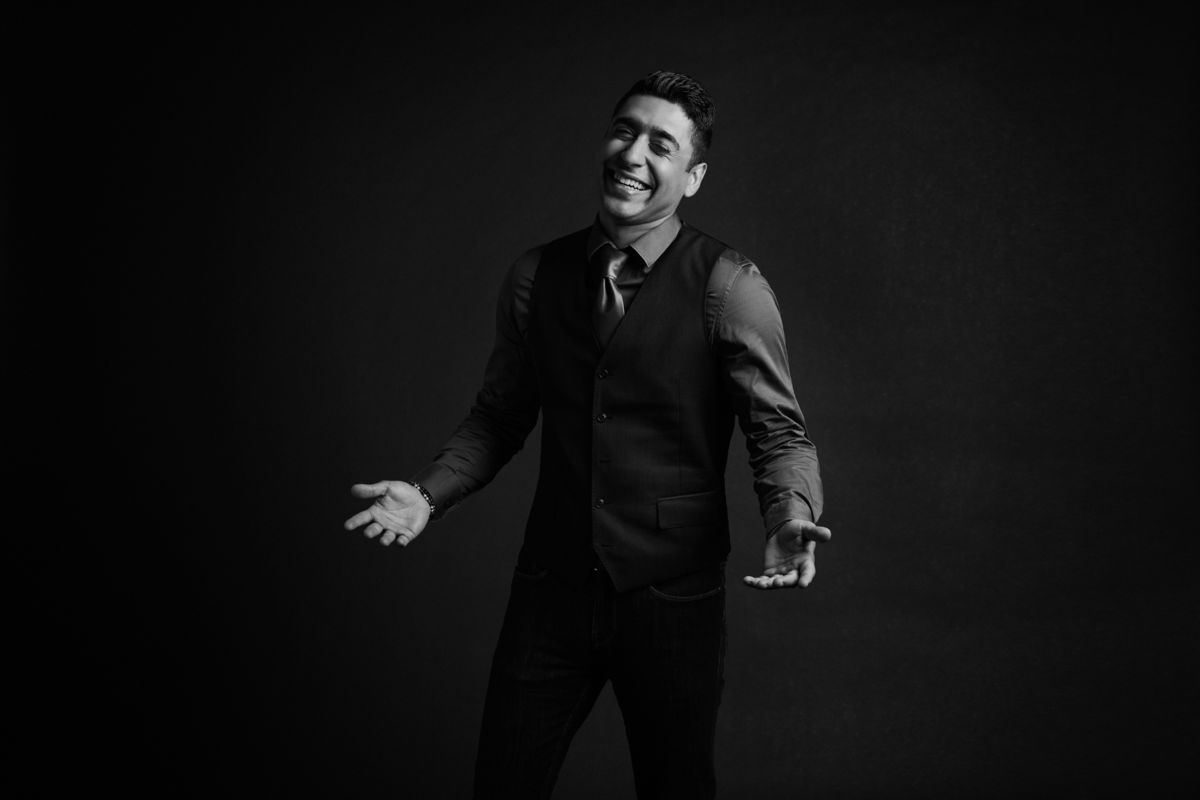 2018-Vancouver-Commercial-Photographer-ErichSaide-Advertising-Bellosound-Sammy-Portrait-Studio-Haberdasher