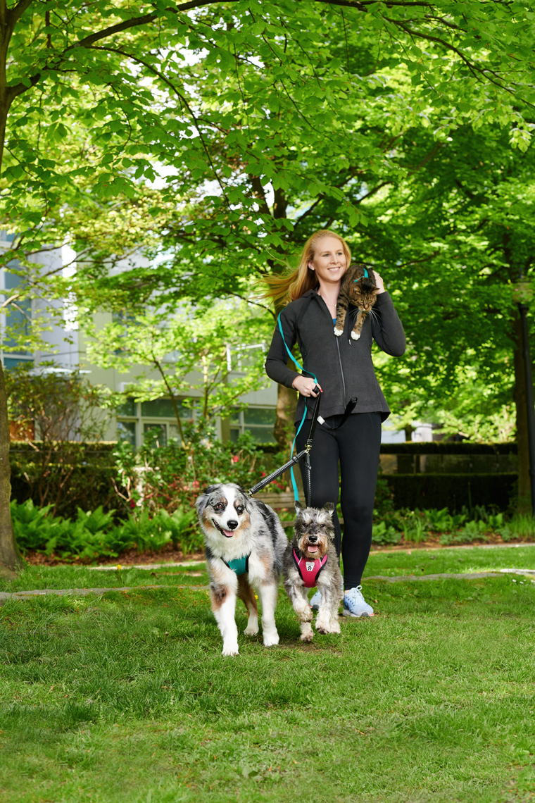 2018-Vancouver-Lifestyle-Photographer-ErichSaide-Advertising-RCPets-Summer-BeachcomberDogs