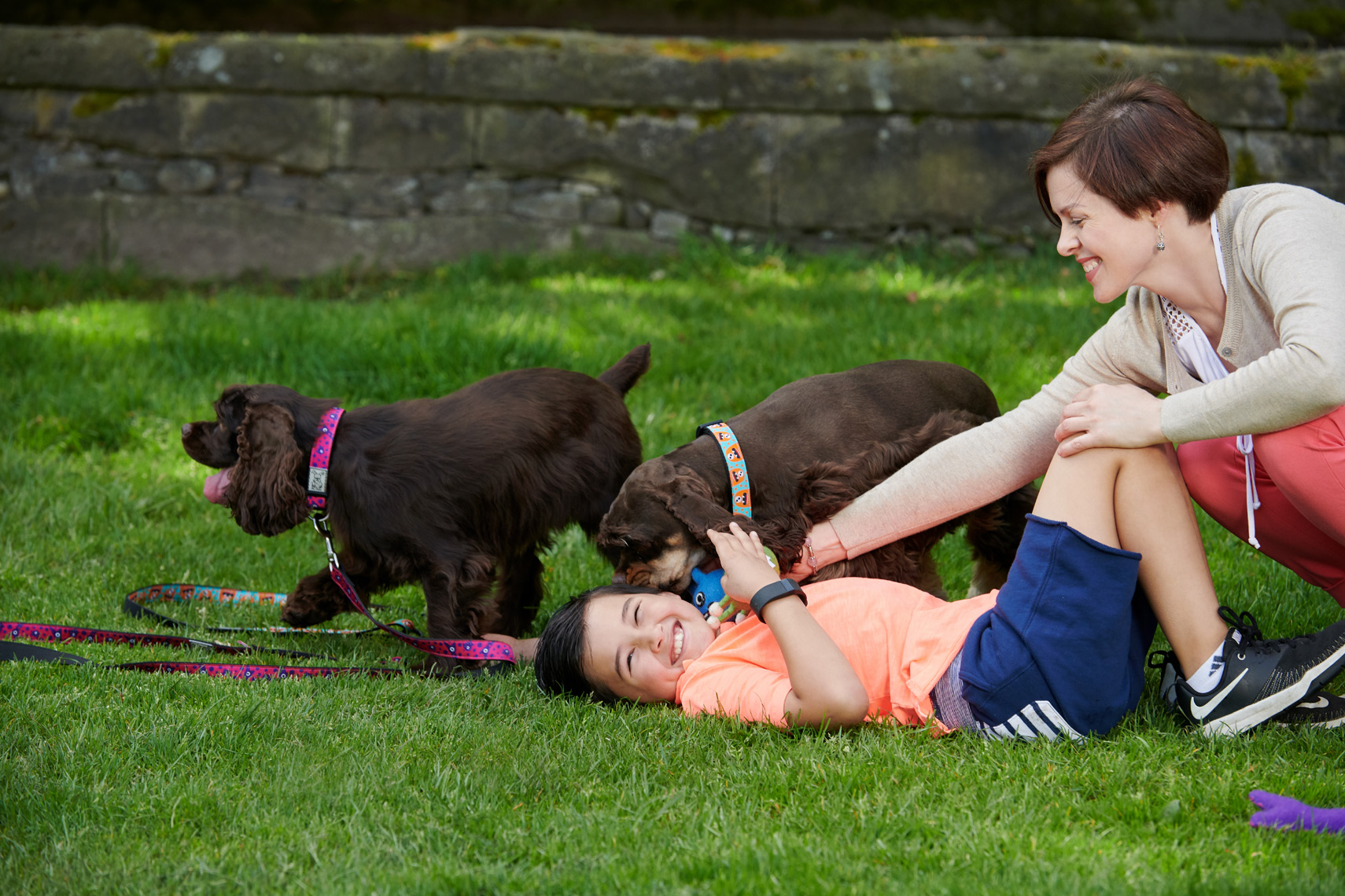2018-Vancouver-Lifestyle-Photographer-ErichSaide-Advertising-RCPets-Summer-Playing
