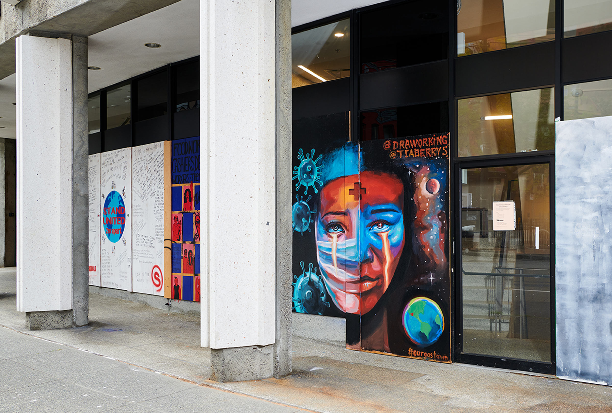 2020-Pandemic-Murals-of-Gratitude-Gastown-Vancouver-Art-Personal-Project-Erich-Saide-Photographer-Artist-Tia-Berry-Andrei-Draworking