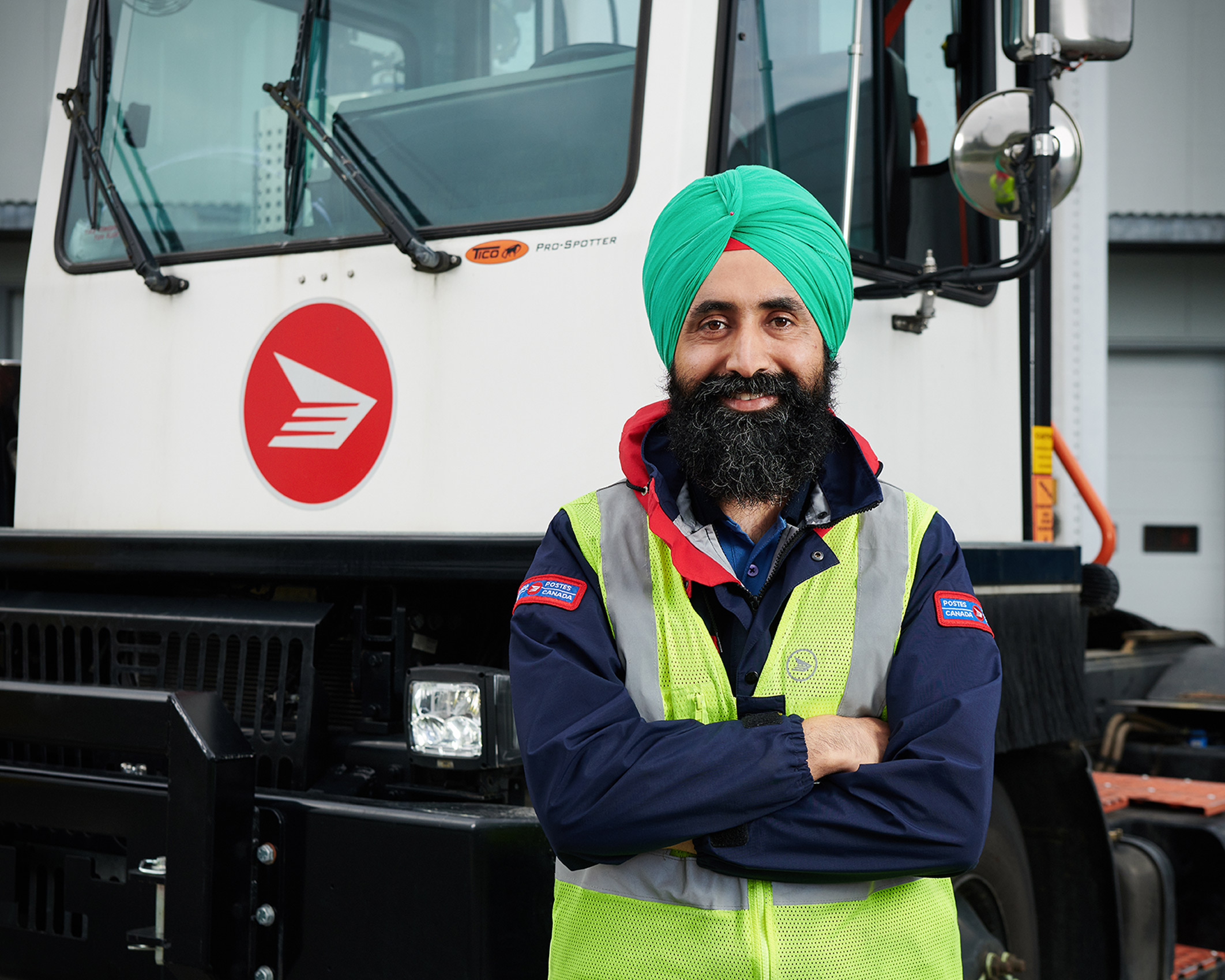 2020-Vancouver-HumansOfSupport-Photographer-ErichSaide-Advertising-PassionProject-COVID-19-Portrait-HumansOfSupport-FrontlineHero-CanadaPost
