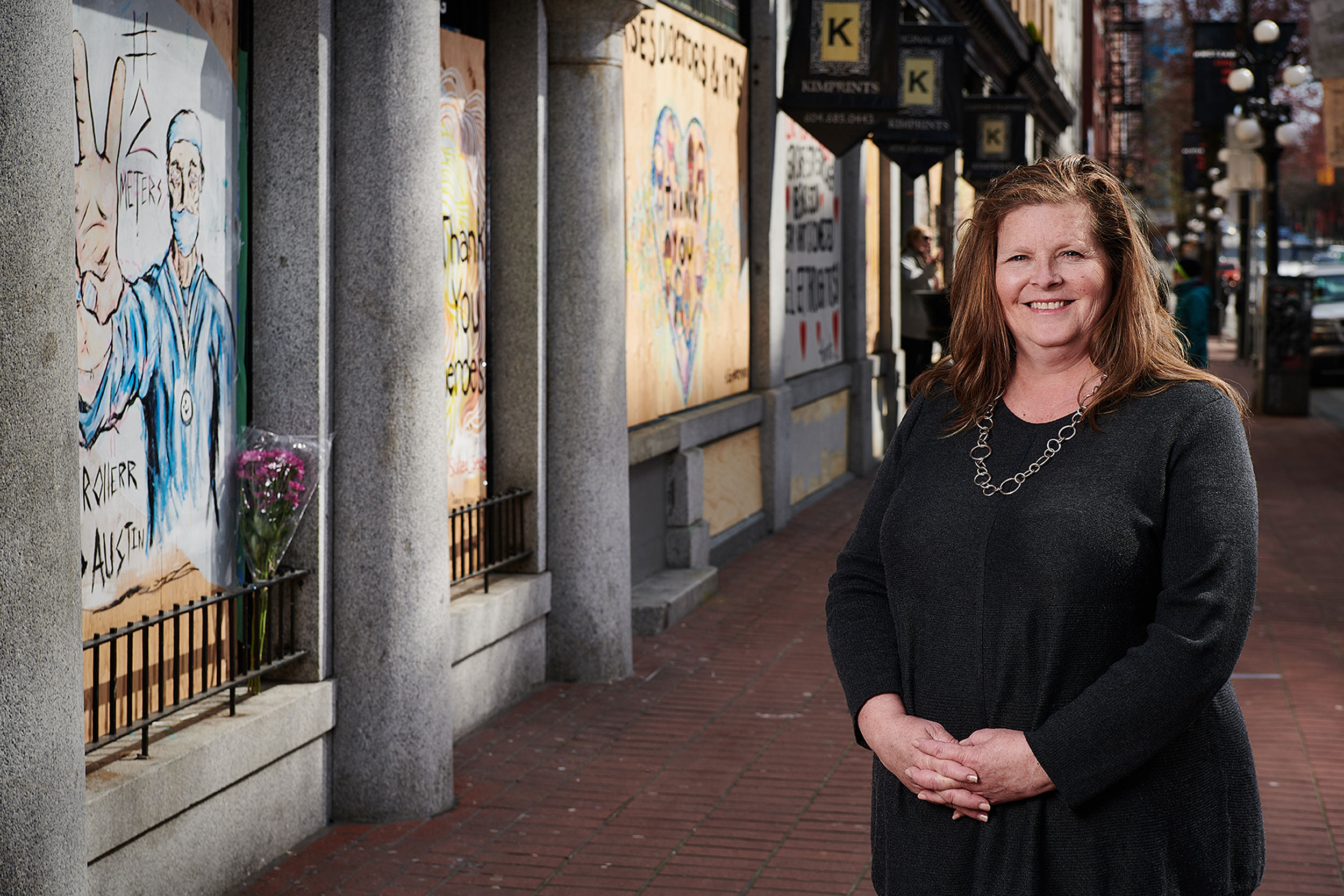 2020-Vancouver-HumansOfSupport-Photographer-ErichSaide-Advertising-PassionProject-COVID-19-Portrait-HumansOfSupport-FrontlineHero-KimBriscoe-OurGastown-Murals